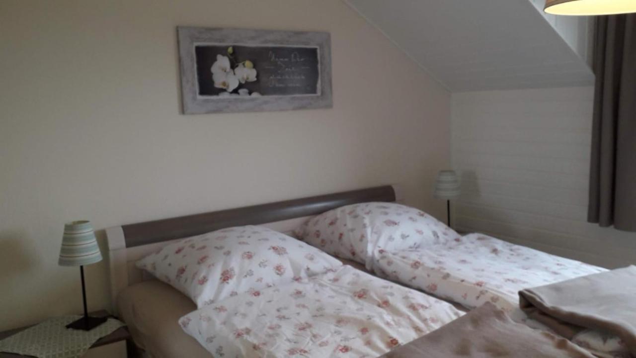 Ferienwohnung Am Dorfteich เฟมาร์น ภายนอก รูปภาพ